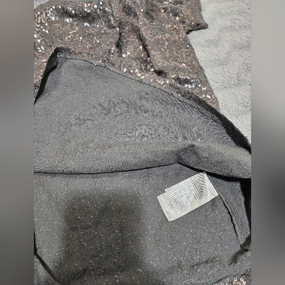 NWT DKNY Gray Scoop Neck Sequin T Shirt Large - Picture 6 of 7